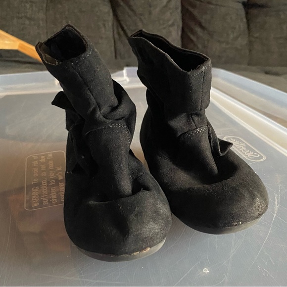 Toddler 8 Booties - Picture 2 of 4